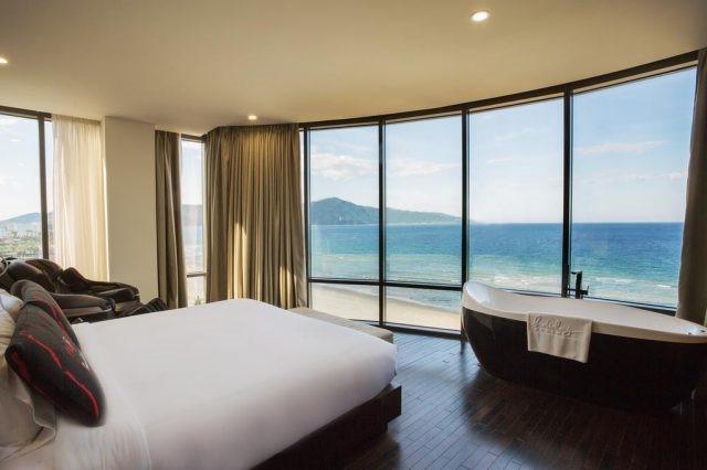 السياحة-فيتنام-دا-نانج-Holiday-Beach-Danang-Hotel-Resort-2